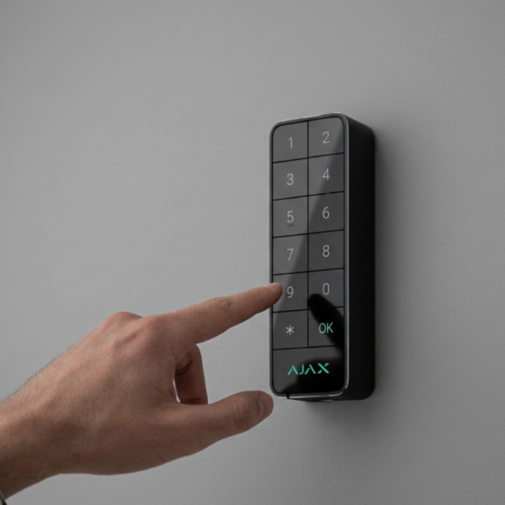 Ajax KeyPad Outdoor (Jeweller) – Wireless Outdoor Touch Keypad with Contactless Card & Tag Reader (Black, 9NA)